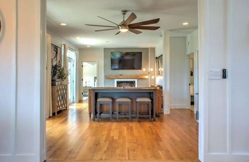 Clyde House | Clyde 5BR Retreat | Indoor Spa + Views