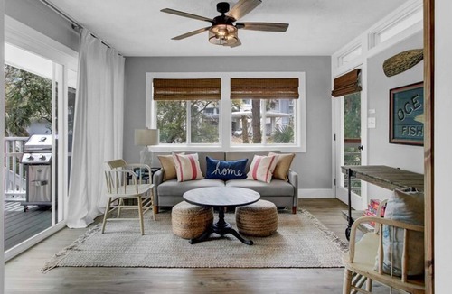 Twin Oaks Cottage | Coastal Farmhouse. Incredible Renovation. Nicest Decor on the Island! $250 Beach Gear Credit Avail