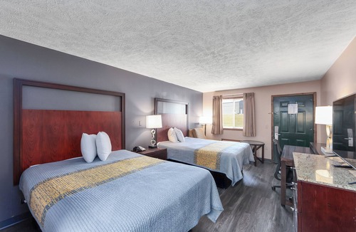 Camden Hotel | Colonial Inn