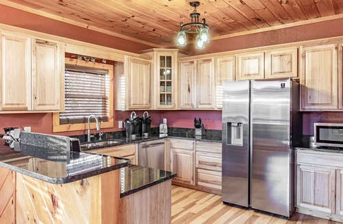 Pigeon Forge Cabin | Comfort & Relaxation 3 br Cabin Wraparound Decks Amazing Views 2 Hot Tubs