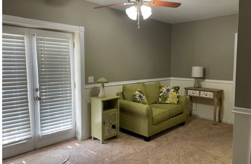 Johnson City House | Comfortable house in Johnson City