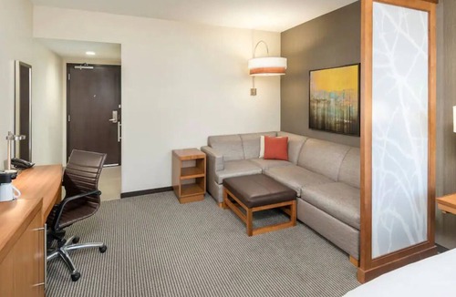 Greenville Downtown Apartment | Comfortable King Suite | Pool Access, Beach Nearby & Scenic Views