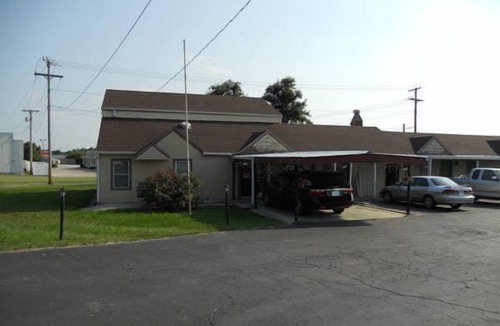 Harrisonville Hotel | Comfortable stay at Knights Inn Harrisonville! Near Lords Park! Free Parking!