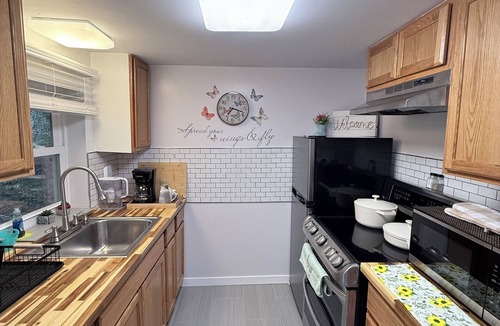 Charleston House | Completely renovated for you Mountain View Cottage