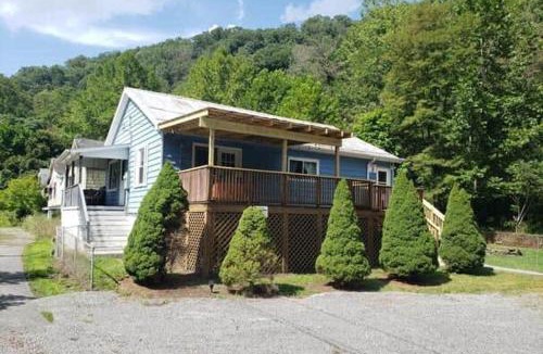 Thorpe House | Cottage 3 In Kimball ATV Fun and Rentals! Hot TUB