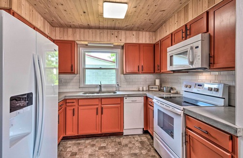 Byrdstown Cottage | Cottage Near Dale Hollow Lake w/Fire Pit & Grill