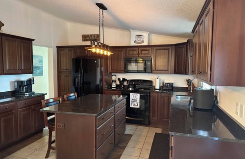 Johnson City Cottage | Cottage with Lake Views Hot Tub and Dock