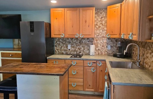Athens House | Country Chic Cottage w/FREE EV Charging