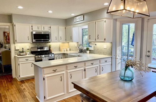 Jeffersontown House | Country‑Chic Retreat in East Louisville