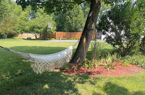 Jeffersontown House | Country‑Chic Retreat in East Louisville