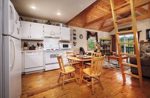 Chalet Village North Cabin | Couples, Honeymoon, Anniversary Cabin, convenient to Gatlinburg, National Park