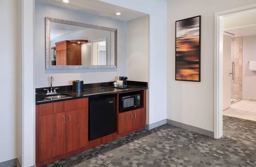 Strabane Hotel | Courtyard by Marriott Pittsburgh Washington/Meadow Lands