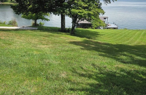 Lenoir City Apartment | Cozy 1-bedroom studio in tranquil Lenoir City with AC DOCK AND LAKE ACCESS