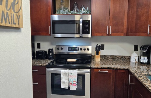 Pigeon Forge Condo | Cozy 2-bedroom condo with mountain views, amazing sunsets, pool, hot tub, & more