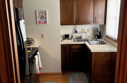 Dunbar House | Cozy 2-bedroom house in nice Dunbar with WiFi, AC