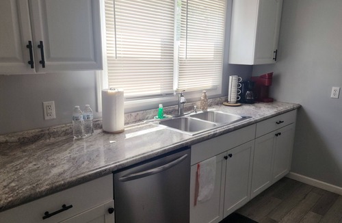 Pine Crest House | Cozy 3-bedroom house in beautiful Johnson City near downtown and ETSU