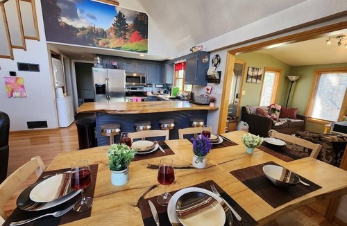 The Woods Cabin | Cozy A-Frame Cabin Hot Tub Fireplace Private Forest Escape”