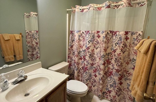 Beech Mountain Cabin | Cozy and spacious 6BR/5BA mountain haven at Beech Mountain, breathtaking views!
