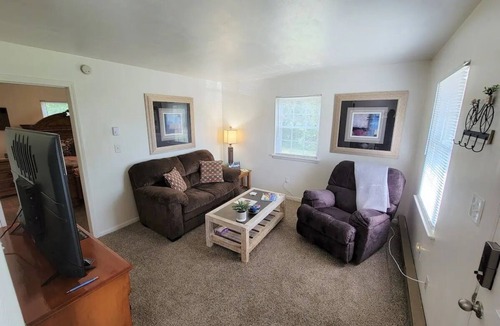 Roanoke Apartment | Cozy Apartment #3