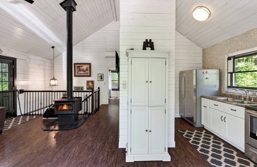 Lake Toxaway Cabin | Cozy Cabin + Bunks | Porch + Firepit | Waterfalls + Brevard | The Hearthwood