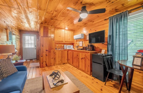 Farmers Cabin | Cozy Cabin Near Cave Run Lake & Marina #1