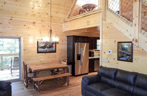 Gatlinburg Cabin | Cozy Cabin w/Fire Pit, Game Room, Hot Tub near Downtown