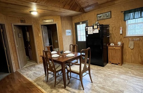 Bruceton Mills Cabin | Cozy Cabin with Fire Pit and Hot Tub in Bruceton Mills, West Virginia