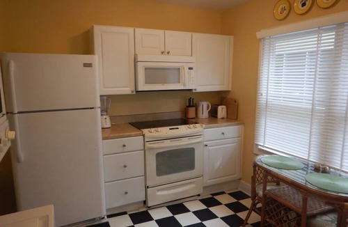 Historic District Cottage | Cozy Cottage in the Heart of Historic District!