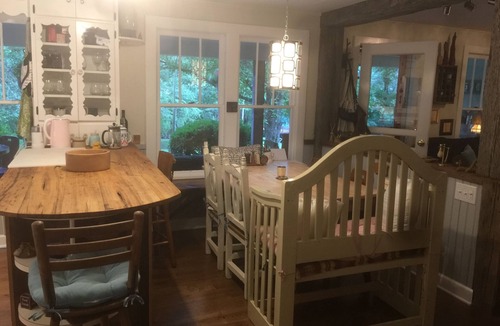 Franklin House | Cozy, Furnished, Creekside View 3bd/2ba