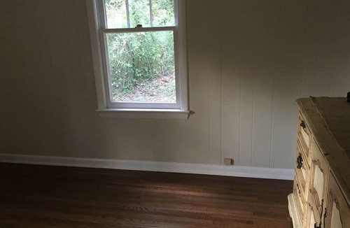 Franklin House | Cozy, Furnished, Creekside View 3bd/2ba