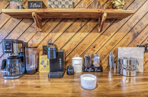 Ellijay Cabin | Cozy Getaway in Ellijay, GA Hot Tub Fire Pit Dog Friendly Mountain Retreat