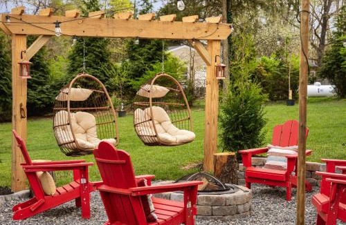 Millville House | Cozy Hidden Cabin 6 MIns To River, Hiking & Wineries