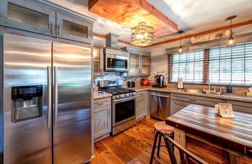 Aquone Cabin | Cozy Lake Cabin with Hot-Tub in Topton, North Carolina