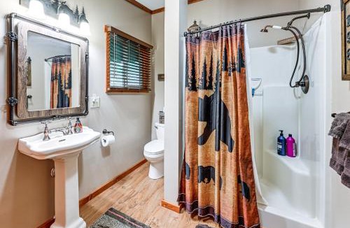 Franklin House | Cozy Little Cabin to Make Lasting Memories