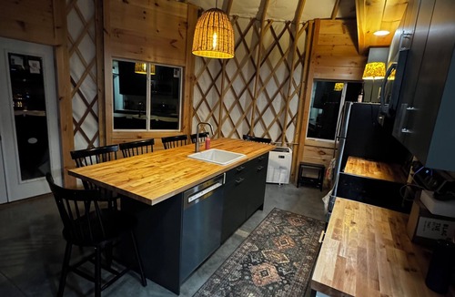 Baker Cabin | Cozy luxury yurt in the peaceful mountains of Baker, WV