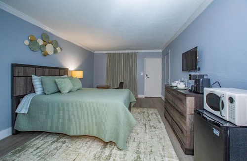Sheffield Park Apartment | Cozy Mins To "Atrium & Novant" Uptown Char Airport