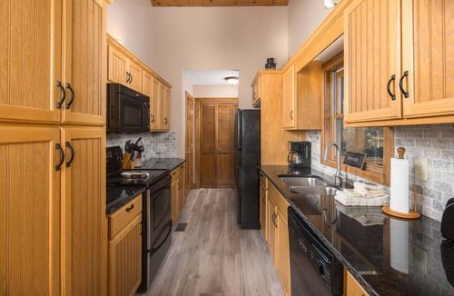 Blowing Rock Cabin | Cozy Mountain Cabin With Views, Fireplace, Hot Tub Near Blowing Rock