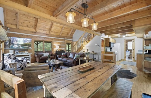 Boone Cabin | Cozy Mountain Cabin with Fenced Yard and Hot Tub! Dogs Welcome!