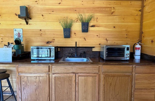 Spencer Cabin | Cozy & Peaceful Custom-Built Cabin, Near Fall Creek Falls - 3 BR/2BA - Sleeps 8