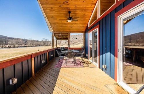 Draper Cabin | Cozy, Romantic Waterfront Home on New River 1BS2 - Midnight Oasis