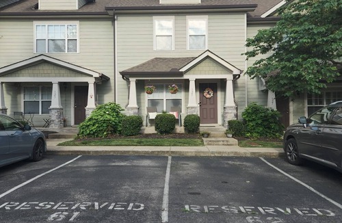Hurwood Heights House | Cozy Southern Retreat Walkable to Geodis Park + Close to Downtown + Free Parking