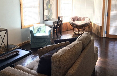 Dalton Cottage | Cozy1-Bedroom Cottage in Historic Dalton