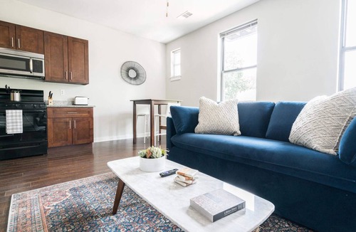 Music Row Apartment | CozySuites Music Row Astonishing SDO Nashville! 23