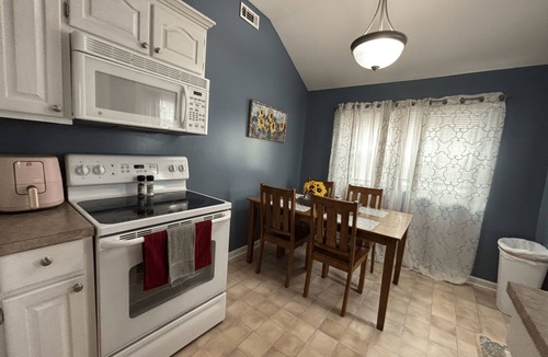 Berea House | Craft Cottage – Cozy Stay in the Heart of Berea