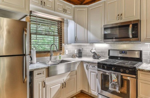 Ellijay Cabin | Creekside Fairytale Cabin by Mountain Oasis | Bear Creek Trail Access