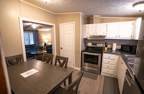 Red Jacket House | Creekside Lodge–Trailside Stay w/Firepit, Sleeps 10