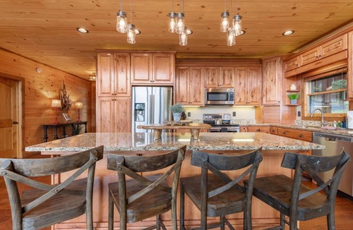 Raccoon Ridge Cabin | Crow`s Nest - Aska Adventure Area