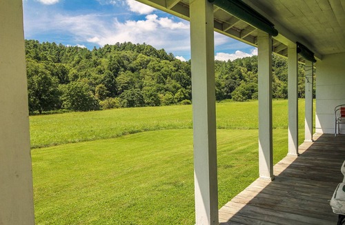 Crumpler Cabin | Crumpler Country Farmhouse - 170+ Acres w/River Access & Fire Pit