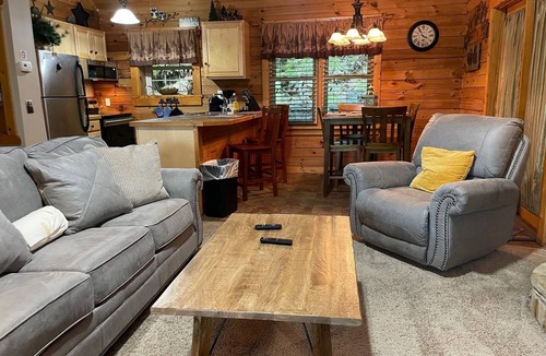 Sevierville Cabin | Cutest, comfiest log cabin with great screened in porch!