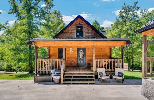 Jamestown Cabin | Dale Hollow Cabin, Hot Tub, Fireplace, Lake Access